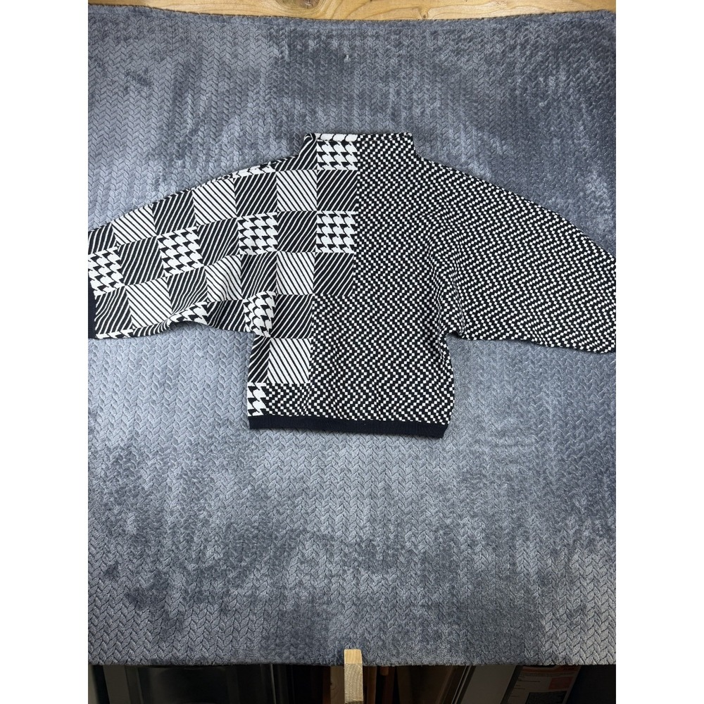 Bluoltre Sweater Womens S/M Black White Geometric Patchwork Knit Mock Neck Warm